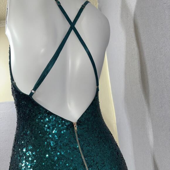 Fashion Nova Formal Bodycon Emerald Green Shimmer Sequin Dress Size 6 Fairy - Picture 3 of 7